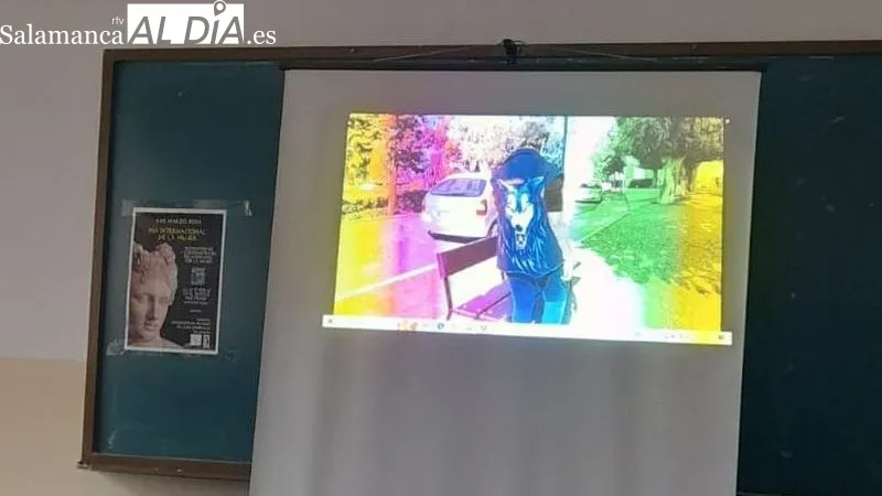 Unas sesenta socias del colectivo femenino de Lumbrales participaron en la reunión