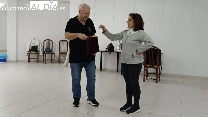 Las asistentes al taller practicaron técnicas de defensa