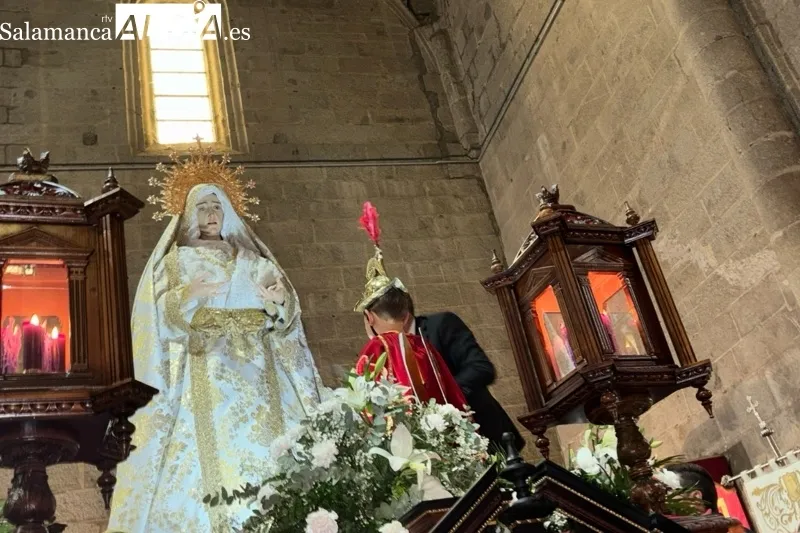 Foto 2 - La nieve suspende la procesi&oacute;n pero no puede con el Encuentro este Domingo de Resurrecci&oacute;n