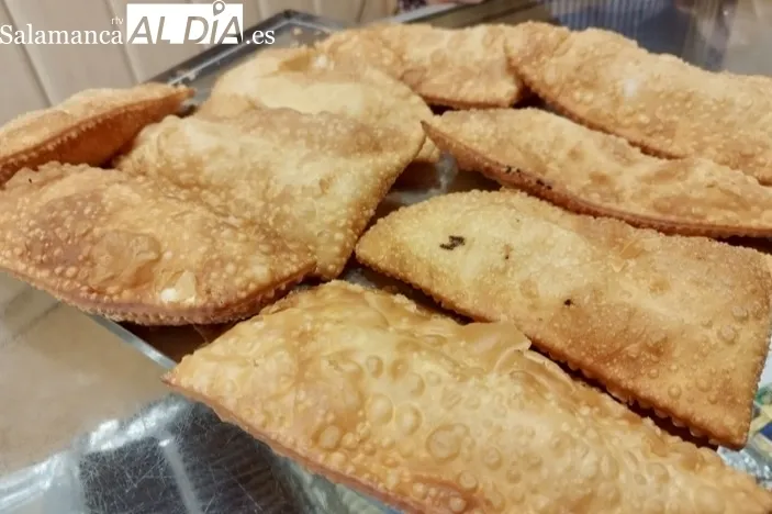 Foto 2 - La Semana Santa de Pe&ntilde;aranda es singular: Los Bartolillos, dulce artesano y &uacute;nico en su receta, en las manos de Leandro Nieto y Pasteler&iacute;a Gil