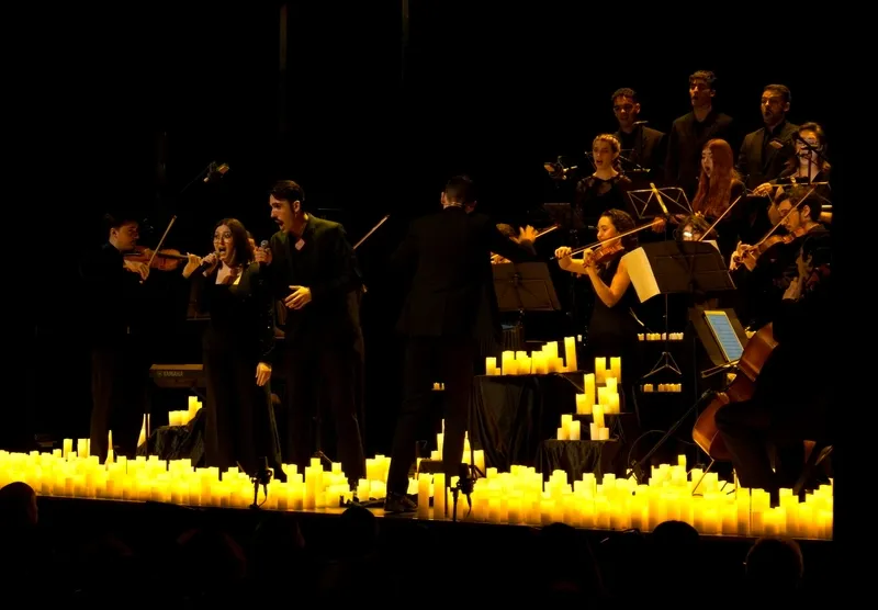 ‘AURUM. Bandas sonoras a la luz de la velas’.