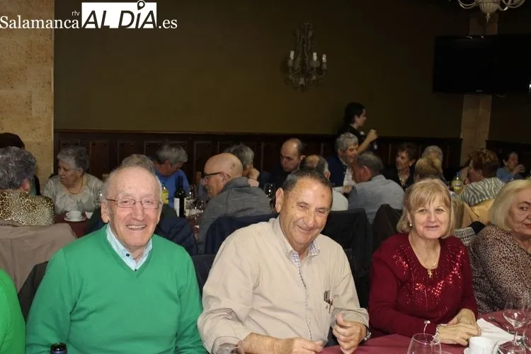 Foto 7 - Los mayores de Alba de Tormes celebran la fiesta del Santo &Aacute;ngel