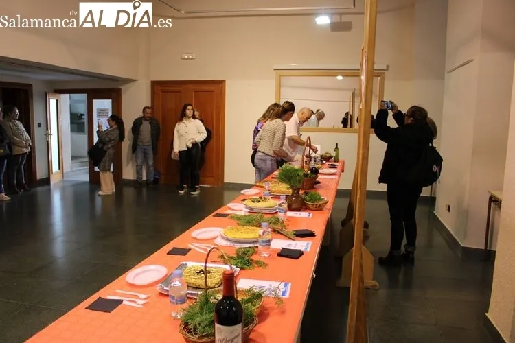 Foto 2 - Mar&iacute;a &Aacute;ngeles Izquierdo gana el primer concurso de tortillas de patata