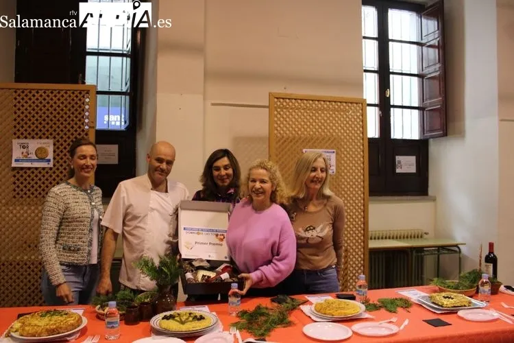 Foto 4 - Mar&iacute;a &Aacute;ngeles Izquierdo gana el primer concurso de tortillas de patata