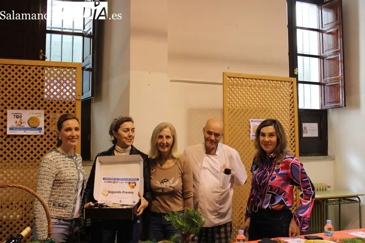 Foto 3 - Mar&iacute;a &Aacute;ngeles Izquierdo gana el primer concurso de tortillas de patata