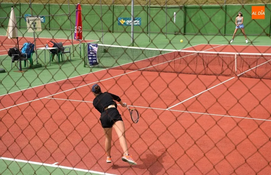 Foto 5 - Marina Benito y Daria Gracheva jugar&aacute;n la final femenina del Open de Ciudad Rodrigo