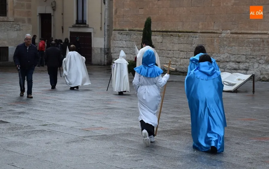 Foto 2 - Cinco pasos acaban por recorrer las calles &lsquo;de recogida&rsquo; tras cancelarse tambi&eacute;n La Carrera