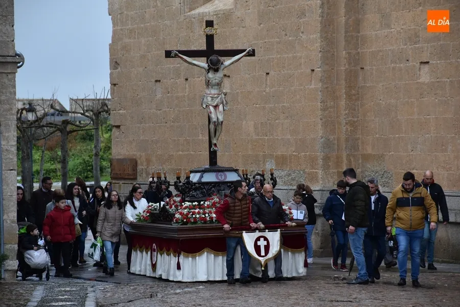 Foto 3 - Cinco pasos acaban por recorrer las calles &lsquo;de recogida&rsquo; tras cancelarse tambi&eacute;n La Carrera