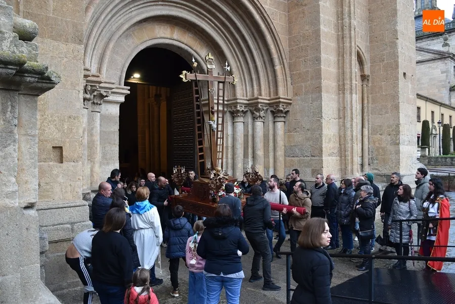 Foto 10 - Cinco pasos acaban por recorrer las calles &lsquo;de recogida&rsquo; tras cancelarse tambi&eacute;n La Carrera