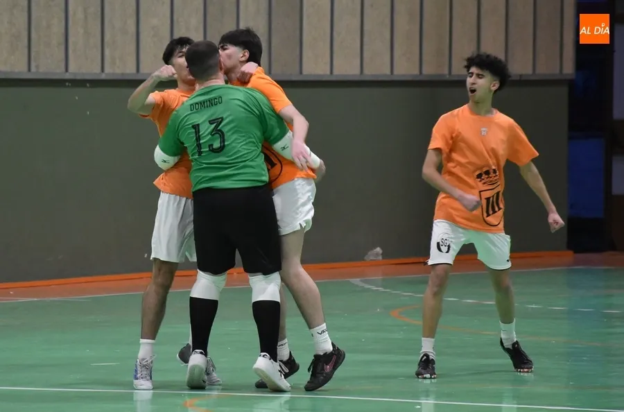 Foto 9 - Kinkis FC revalida el t&iacute;tulo de campe&oacute;n de la Farinato League