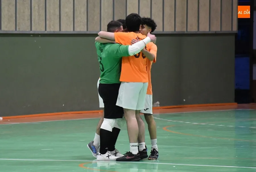 Foto 10 - Kinkis FC revalida el t&iacute;tulo de campe&oacute;n de la Farinato League