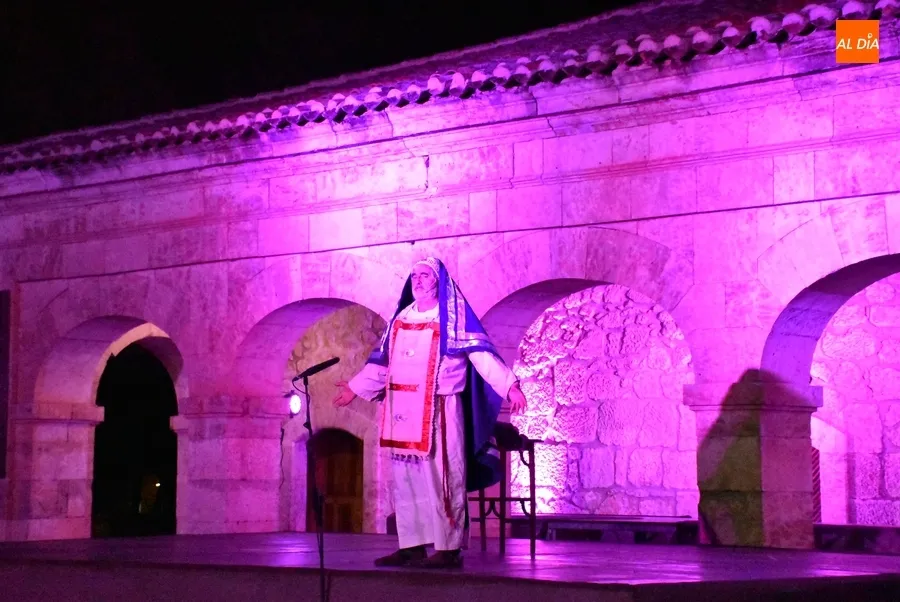 Foto 3 - La Pasi&oacute;n estrena ubicaci&oacute;n con relevo generacional y majestuoso final en lo alto de la Puerta del Conde