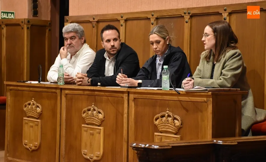Foto 3 - Sin consenso en el sal&oacute;n de plenos en el cruce de mociones de apoyo a los ganaderos