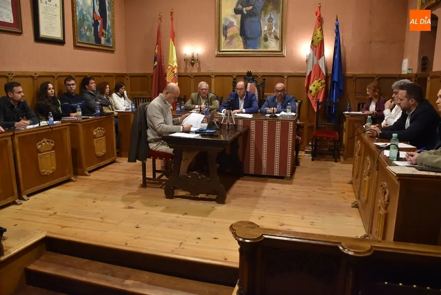 Foto 6 - Sin consenso en el sal&oacute;n de plenos en el cruce de mociones de apoyo a los ganaderos