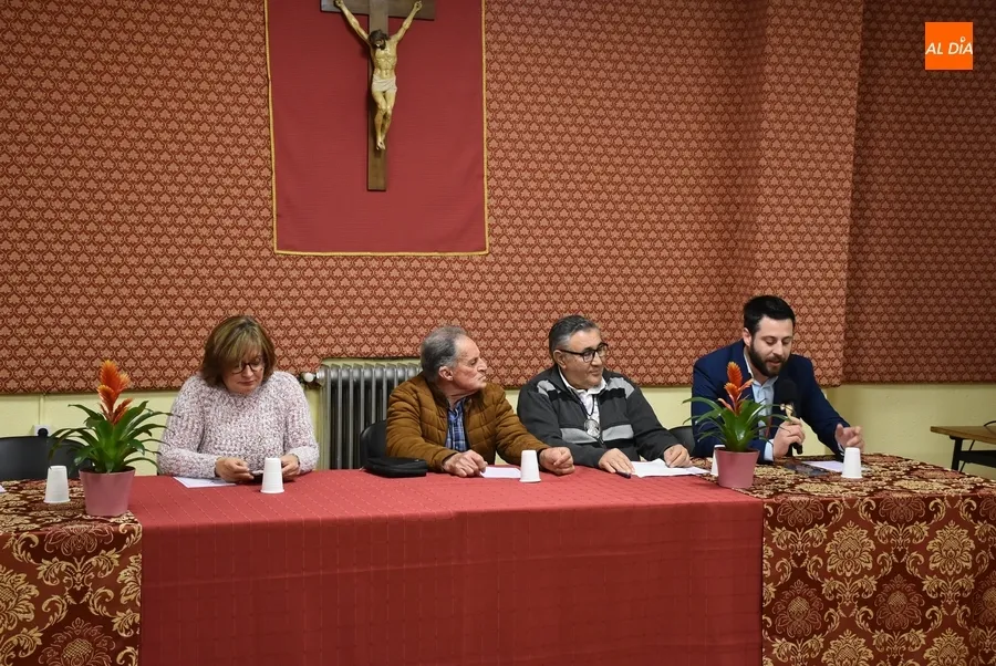 Foto 5 - Representantes de varias cofrad&iacute;as explican en San Andr&eacute;s su papel y forma de funcionar