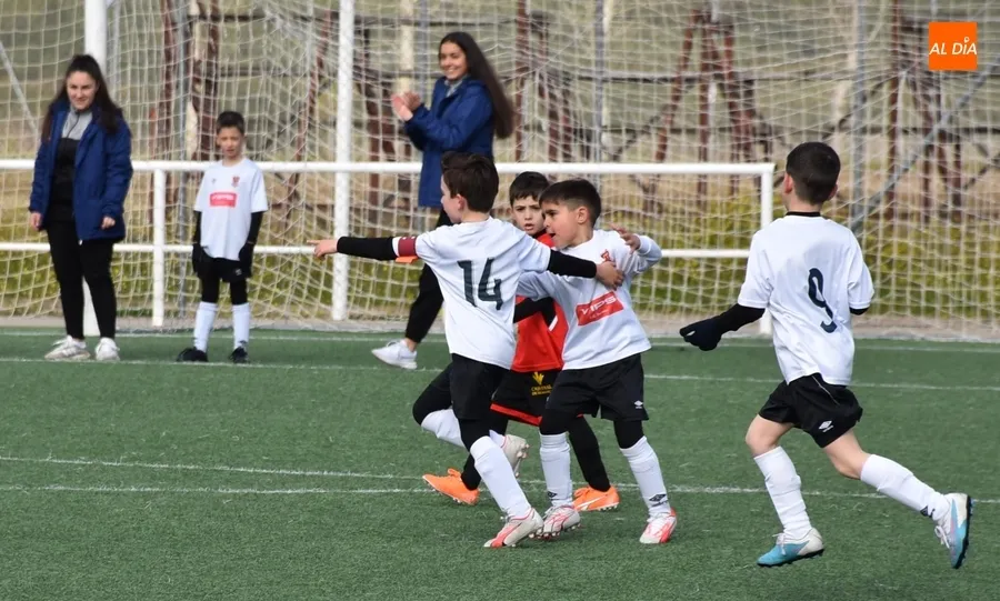 Foto 4 - Una goleada local y un empate en los choques simult&aacute;neos de F7 entre Ciudad Rodrigo y Villares