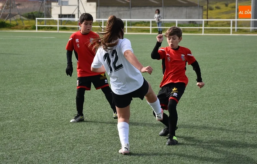 Foto 7 - Una goleada local y un empate en los choques simult&aacute;neos de F7 entre Ciudad Rodrigo y Villares