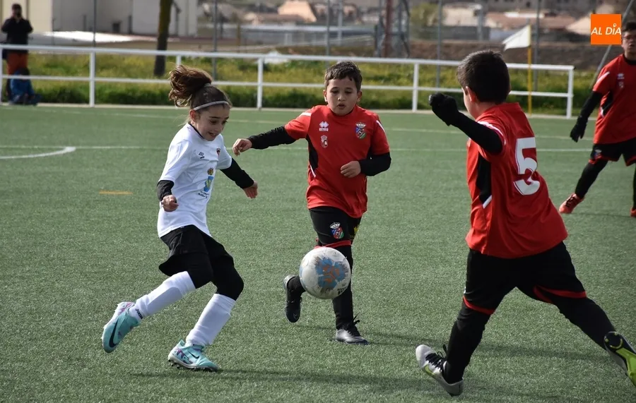 Foto 9 - Una goleada local y un empate en los choques simult&aacute;neos de F7 entre Ciudad Rodrigo y Villares