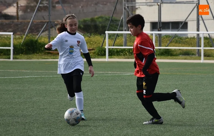 Foto 11 - Una goleada local y un empate en los choques simult&aacute;neos de F7 entre Ciudad Rodrigo y Villares
