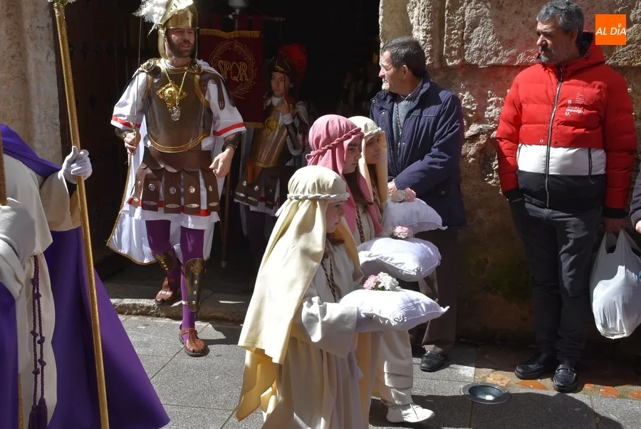 Foto 2 - Ciudad Rodrigo acaba tambi&eacute;n con visita de la lluvia una Semana Santa pasada por agua