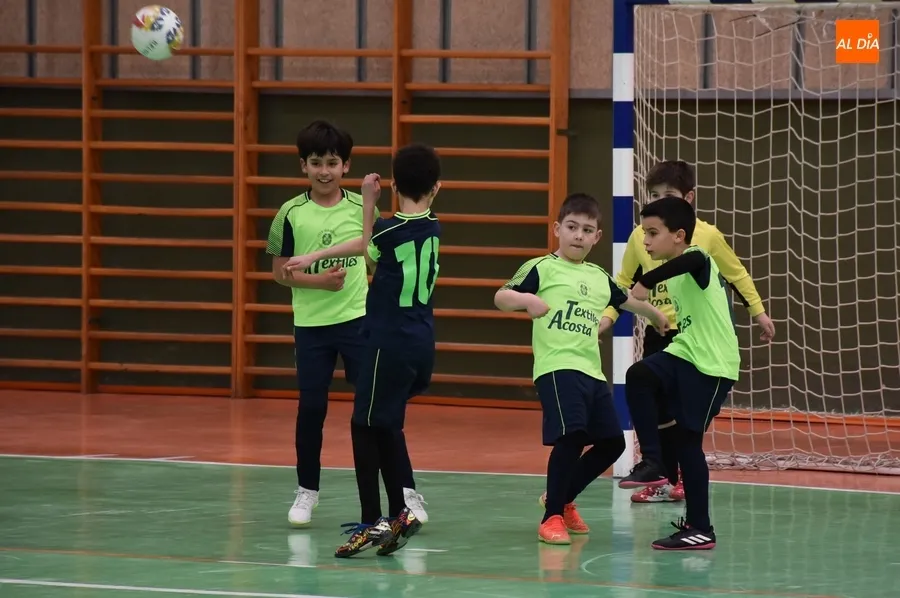 Foto 4 - #M [16-17 MAR] El Benjam&iacute;n C del III Columnas se mete en la Final Four tras ganar un duelo fraticida