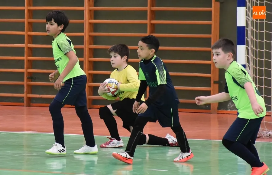 Foto 8 - #M [16-17 MAR] El Benjam&iacute;n C del III Columnas se mete en la Final Four tras ganar un duelo fraticida