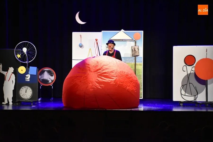 Foto 7 - Marcel Gros recoge el Premio al Mejor Espect&aacute;culo Infantil y Familiar de la Feria de Teatro 2023