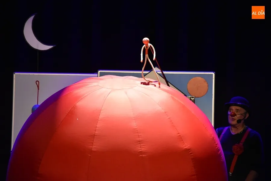 Foto 8 - Marcel Gros recoge el Premio al Mejor Espect&aacute;culo Infantil y Familiar de la Feria de Teatro 2023