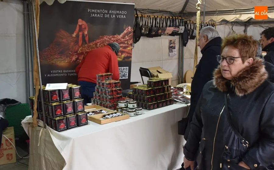 Foto 6 - Abierto con ventas desde primera hora el 3&ordm; Mercado Artesano de Semana Santa