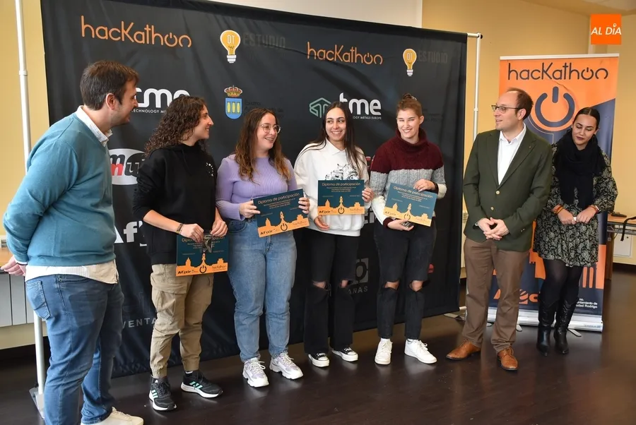 Foto 8 - Proclamados los ganadores del 1&ordm; Hackathon de Ciudad Rodrigo tras un aluvi&oacute;n de ideas