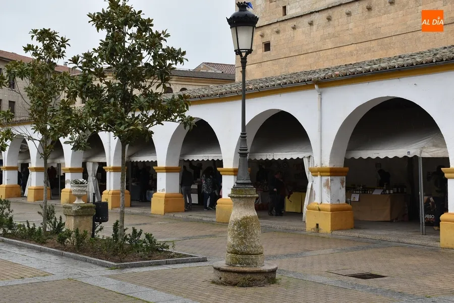 Foto 9 - Abierto con ventas desde primera hora el 3&ordm; Mercado Artesano de Semana Santa