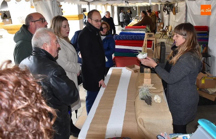 Foto 10 - Abierto con ventas desde primera hora el 3&ordm; Mercado Artesano de Semana Santa