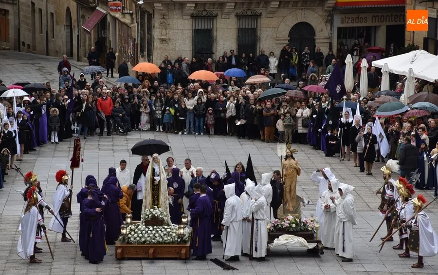 Ciudad Rodrigo acaba también con visita de la lluvia una Semana Santa pasada por agua