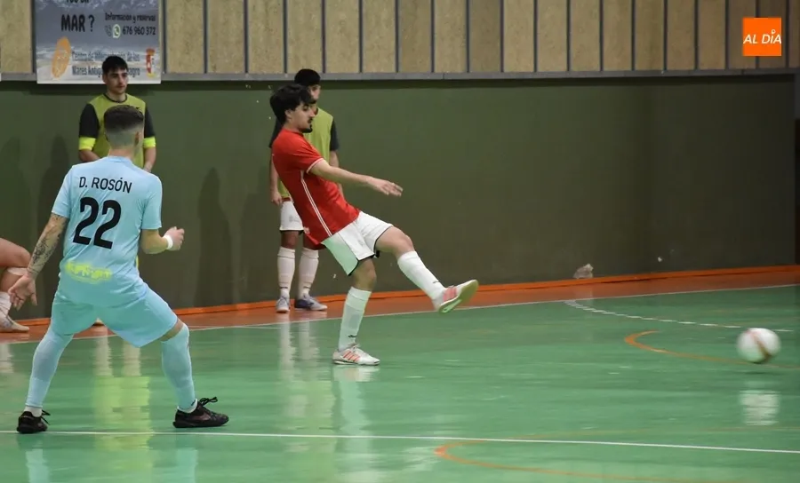 Foto 8 - El III Senior vive ante el River Zamora una de sus tardes m&aacute;s &lsquo;c&oacute;modas&rsquo; de la temporada