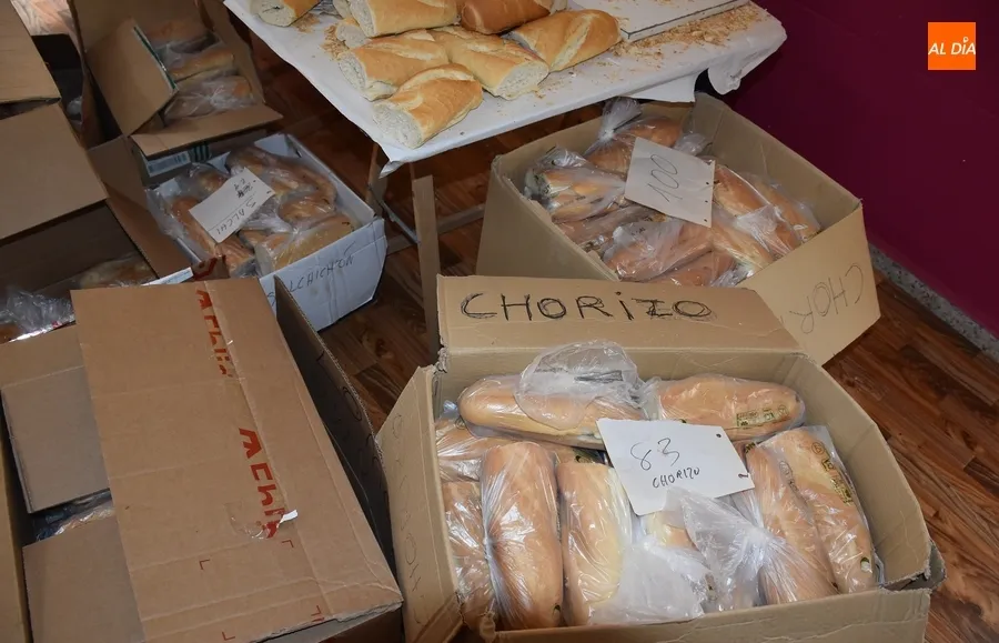 Foto 3 - La Operaci&oacute;n Bocata mantiene el nivel con 1.000 bocadillos pese a la fr&iacute;a jornada