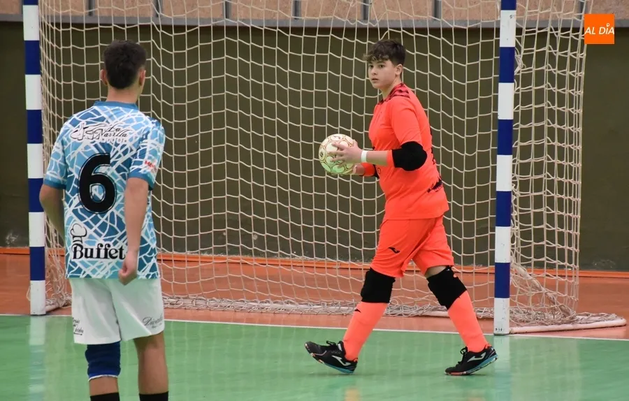 Foto 6 - &Eacute;pico empate en la &uacute;ltima jugada del Infantil B del III Columnas