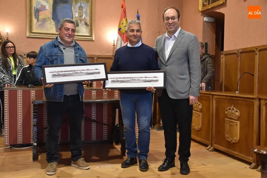 Foto 5 - Recibidos en el Ayuntamiento tres deportistas que han triunfado recientemente