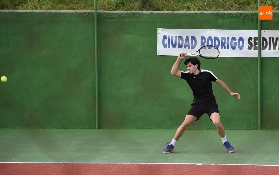 Foto 4 - Definidos los semifinalistas del Open de Tenis tras una maratoniana jornada de partidos