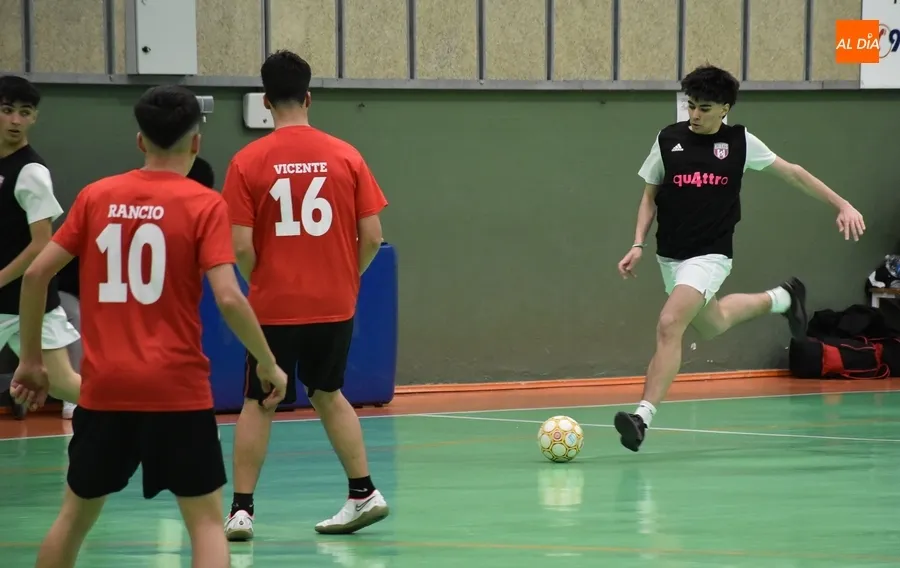 Foto 3 - Echa a rodar el bal&oacute;n de la nueva edici&oacute;n de la Farinato League con un fant&aacute;stico ambiente