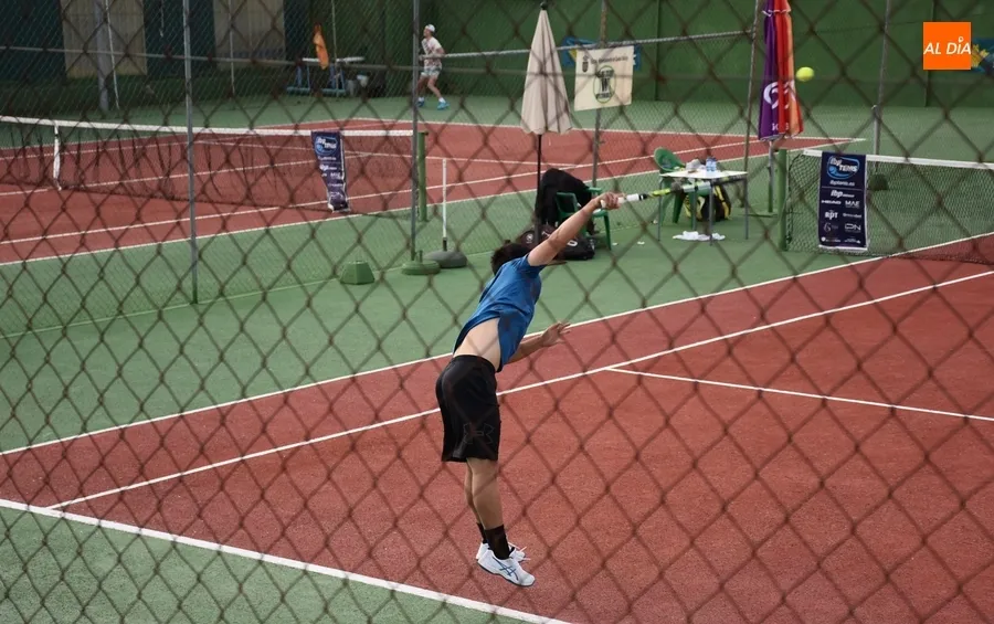 Foto 7 - Definidos los semifinalistas del Open de Tenis tras una maratoniana jornada de partidos