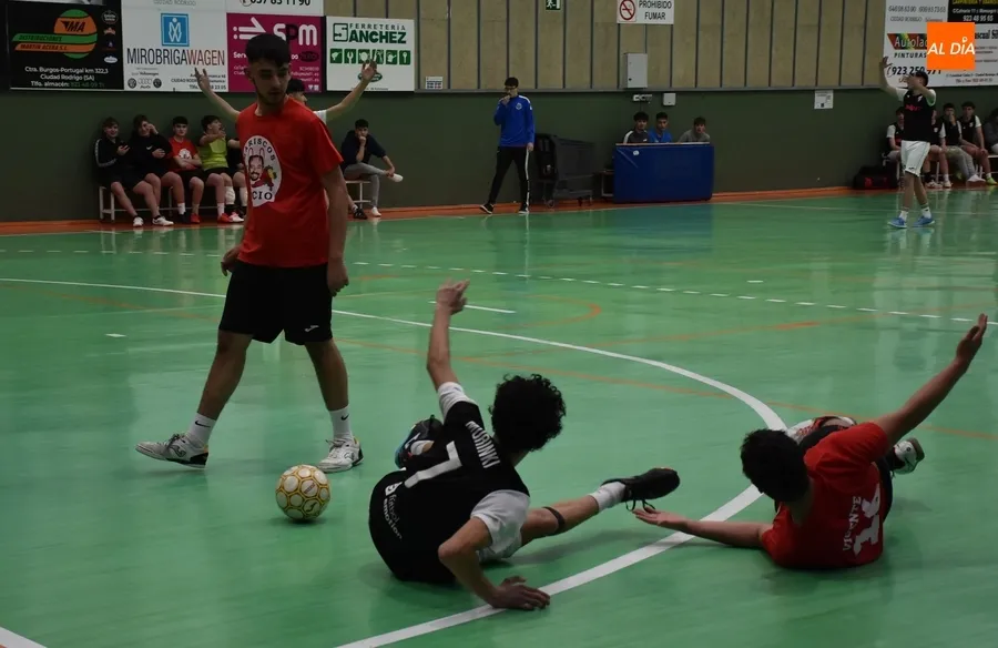 Foto 10 - Echa a rodar el bal&oacute;n de la nueva edici&oacute;n de la Farinato League con un fant&aacute;stico ambiente
