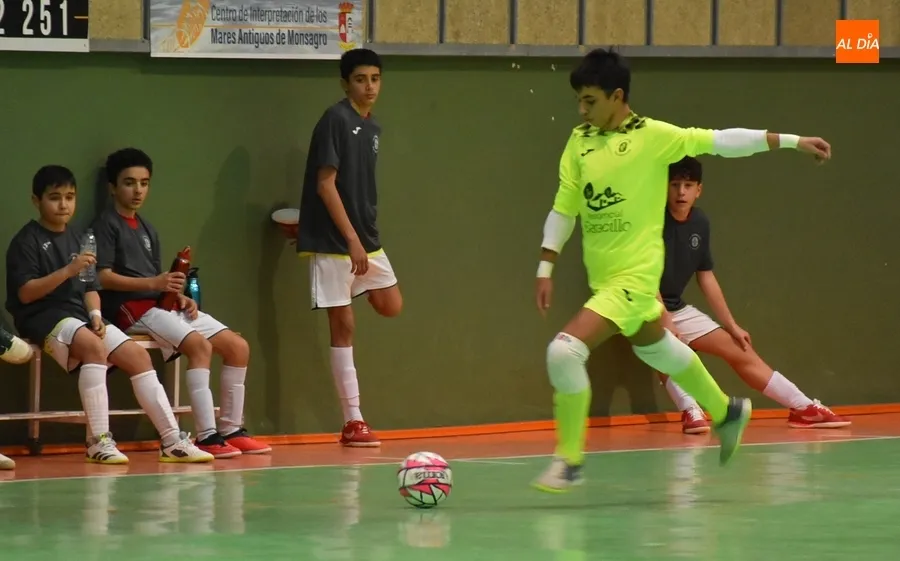 Foto 8 - III Columnas y Valladolid Sport Sala se reparten las victorias en un doble duelo con guiones muy diferentes
