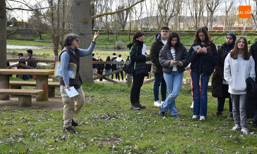 Foto 9 - El IES Fray Diego desarrolla a orillas del &Aacute;gueda un proyecto que une Delibes y naturaleza