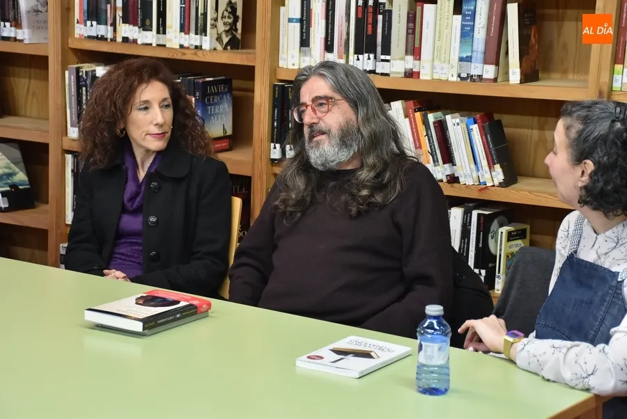 Foto 3 - Luis Garc&iacute;a Jambrina visita Mirolibro