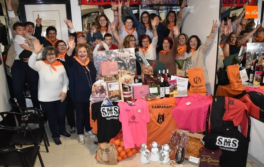 Foto 6 - Carnavaldeltoro.es entrega la Cesta del Antruejo a su amplio grupo de ganadoras