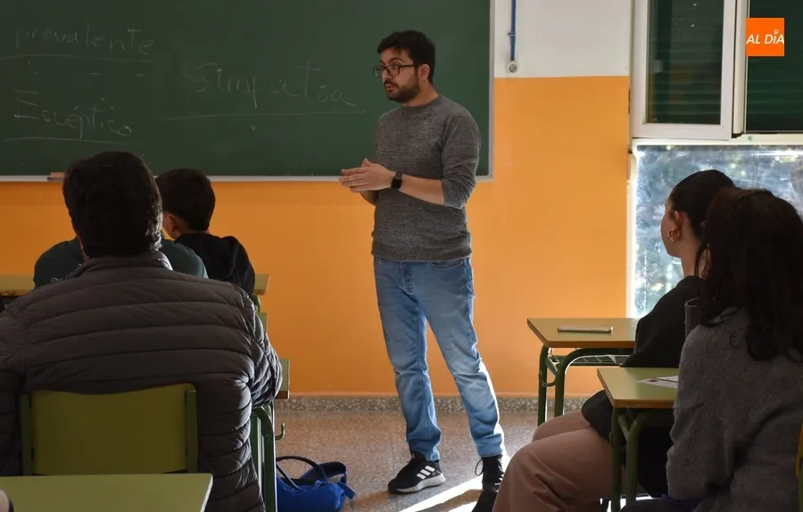 Foto 3 - El IES Fray Diego da a conocer la &ldquo;oportunidad&rdquo; que supone en Ciudad Rodrigo el Bachillerato General