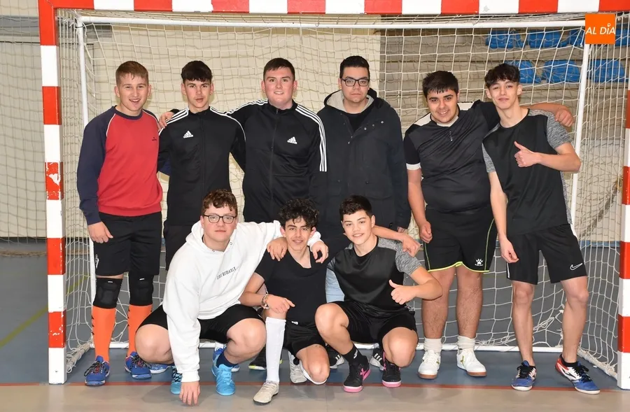 Foto 3 - #M [9-10 MAR] El IES Tierras de Abadengo se impone a Tamames a base de goles tempraneros