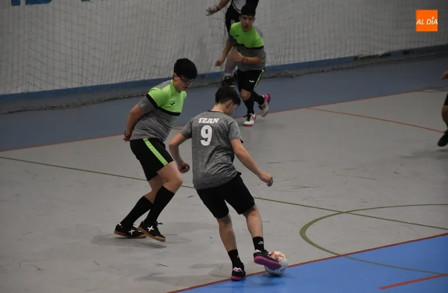 Foto 7 - #M [9-10 MAR] El IES Tierras de Abadengo se impone a Tamames a base de goles tempraneros