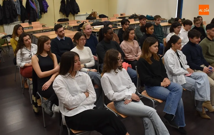 Foto 6 - Una treintena de j&oacute;venes busca soluciones a los problemas de movilidad de Ciudad Rodrigo