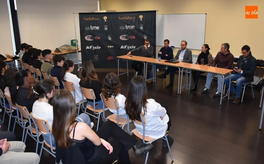 Foto 10 - Una treintena de j&oacute;venes busca soluciones a los problemas de movilidad de Ciudad Rodrigo